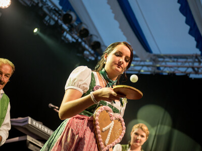 Gillamoos Dirndlköniginnenwahl | © Marco Holzhäuser