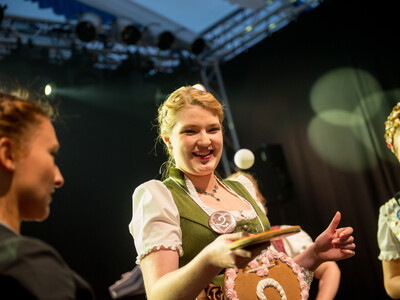 Gillamoos Dirndlköniginnenwahl | © Marco Holzhäuser