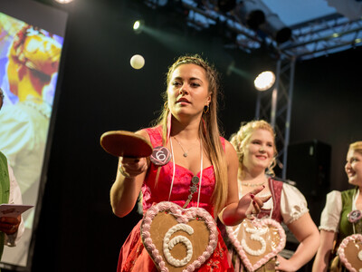 Gillamoos Dirndlköniginnenwahl  | © Marco Holzhäuser