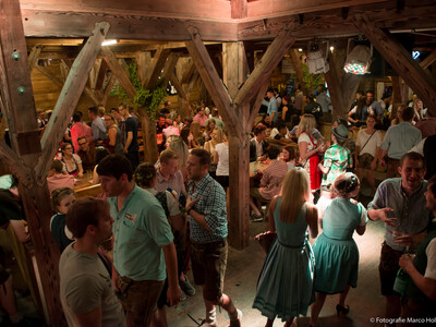 Gillamoos Weinzelt in Abensberg