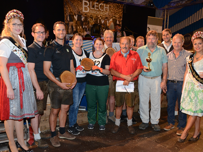 Gillamoos Holzsagln Holzsägewettbewerb | © Helmut Barsa