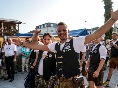 Festzeltbedienungen Härteis | © Eberl