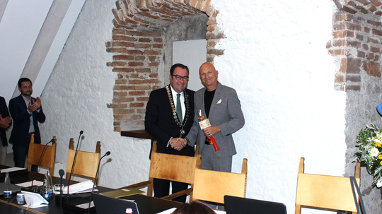 Goldener Ehrenring für Dr. Uwe Brandl