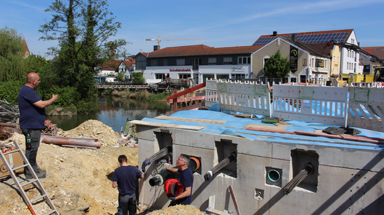 Hochspannung an der Brückenbaustelle