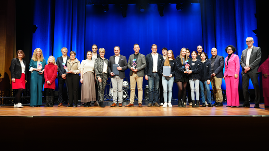 Grundschule Offenstetten für herausragendes Medienkonzept ausgezeichnet