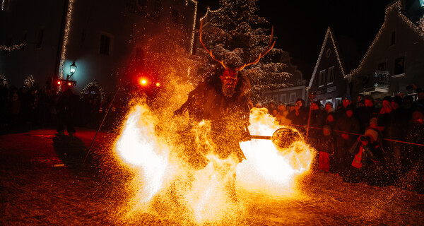 Krampusshow am Stadtplatz